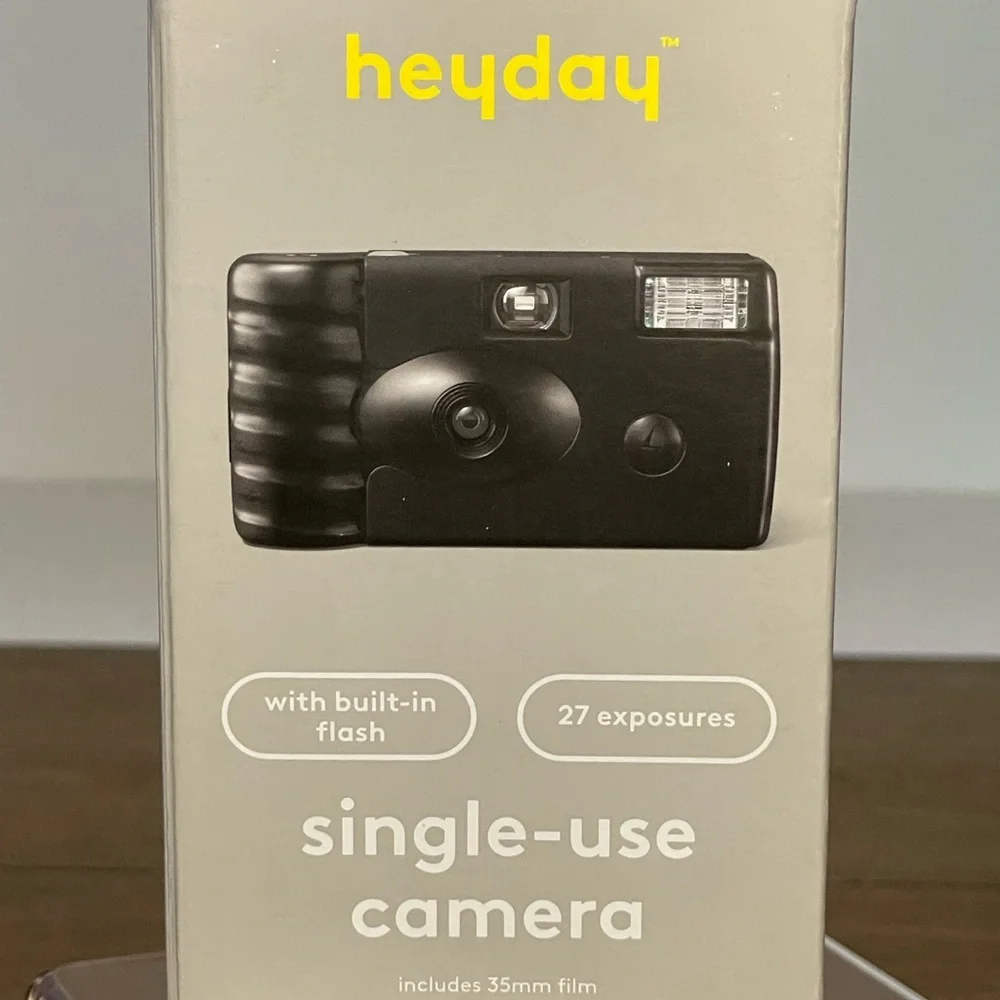 Heyday Black Single-Use Camera with Flash